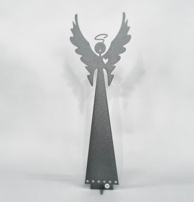 Bild av stiliserad ängel med betongliknande yta