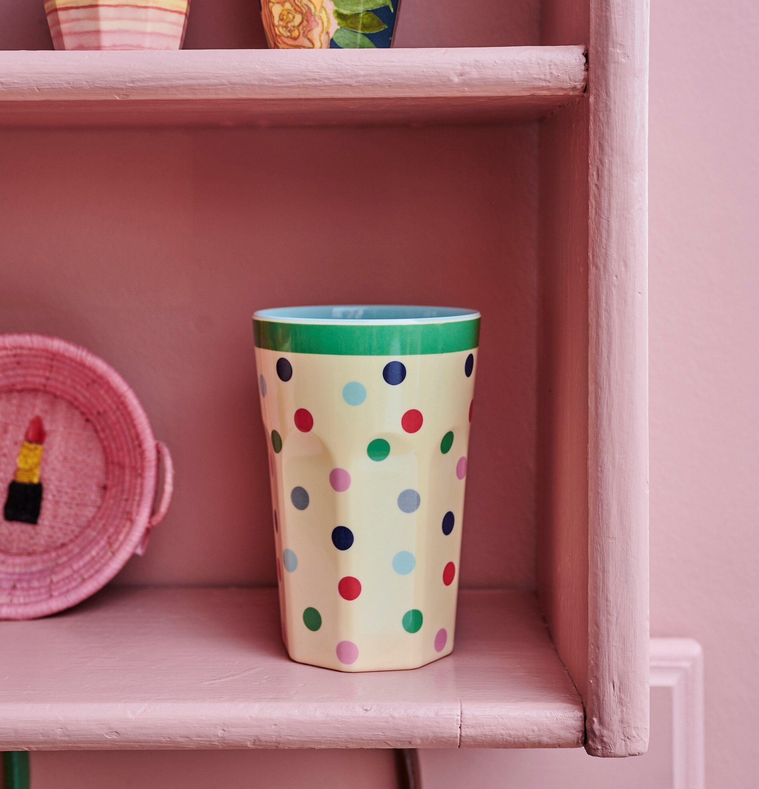 Mugg Latte Dots Print från Rice med färgglada prickar