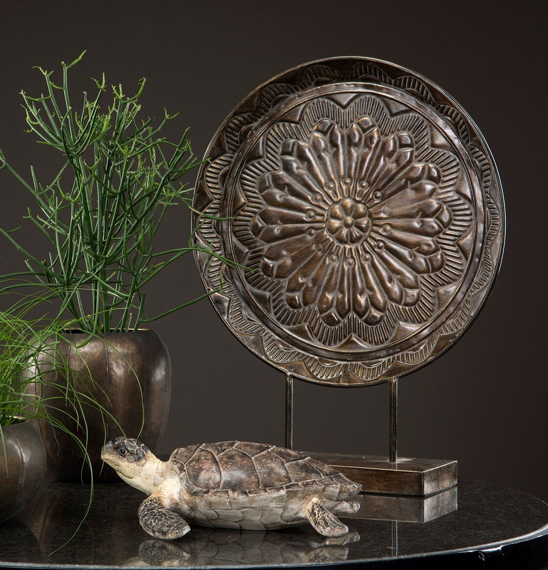 Fönster/Bordsdekoration Plate Brun Large från A Lot Decoration