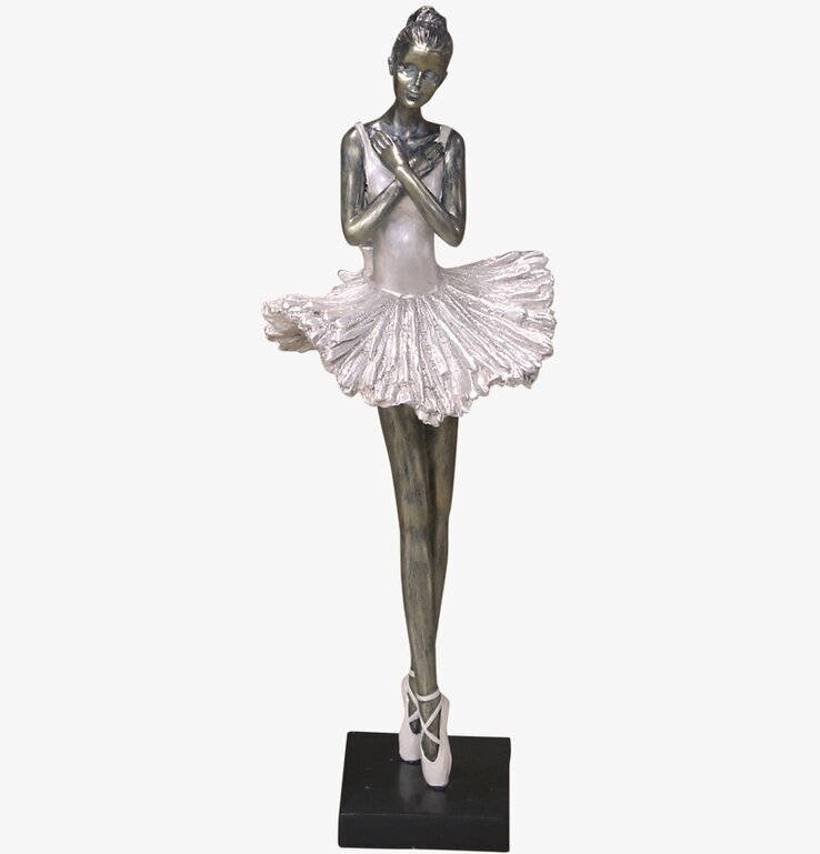 Stående Ballerina från Chic Antique i elegant pose