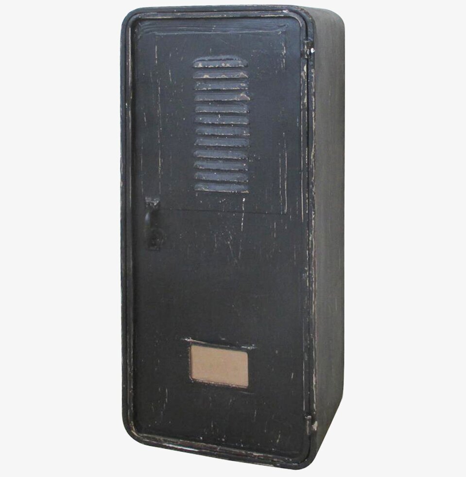 Bild av stilrent plåtskåp med vintage industriell stil