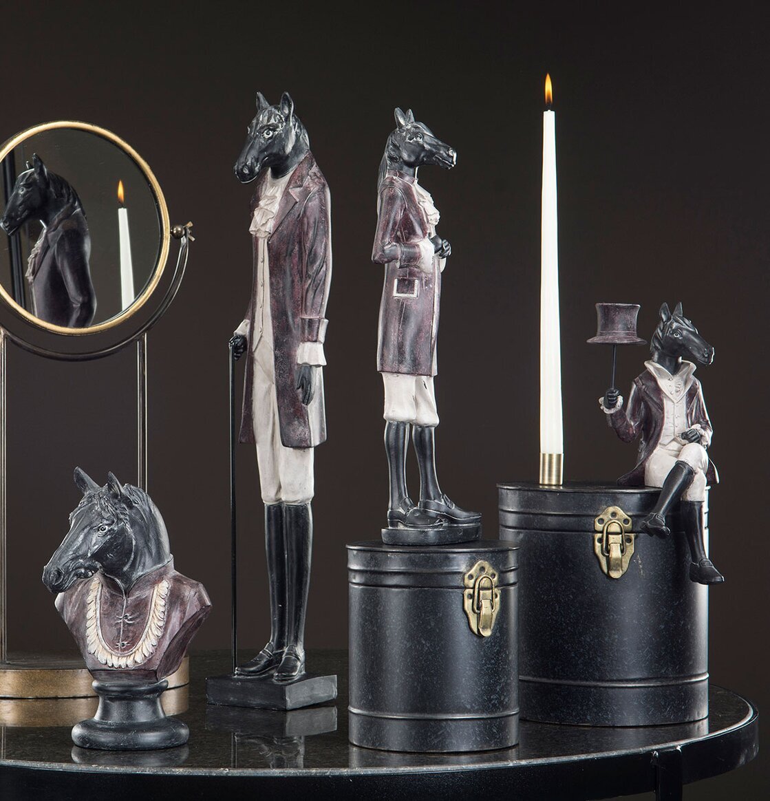 Bild av hästfigurer i klassisk och elegant stil