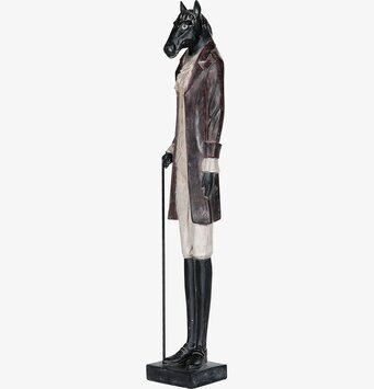 Bild av en elegant staty: häst i klassisk klädsel