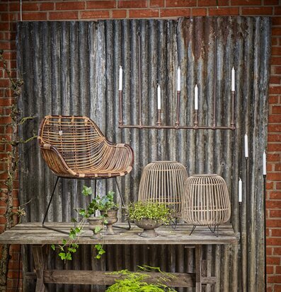 Bild av stilren och rustik inredning med industrikänsla