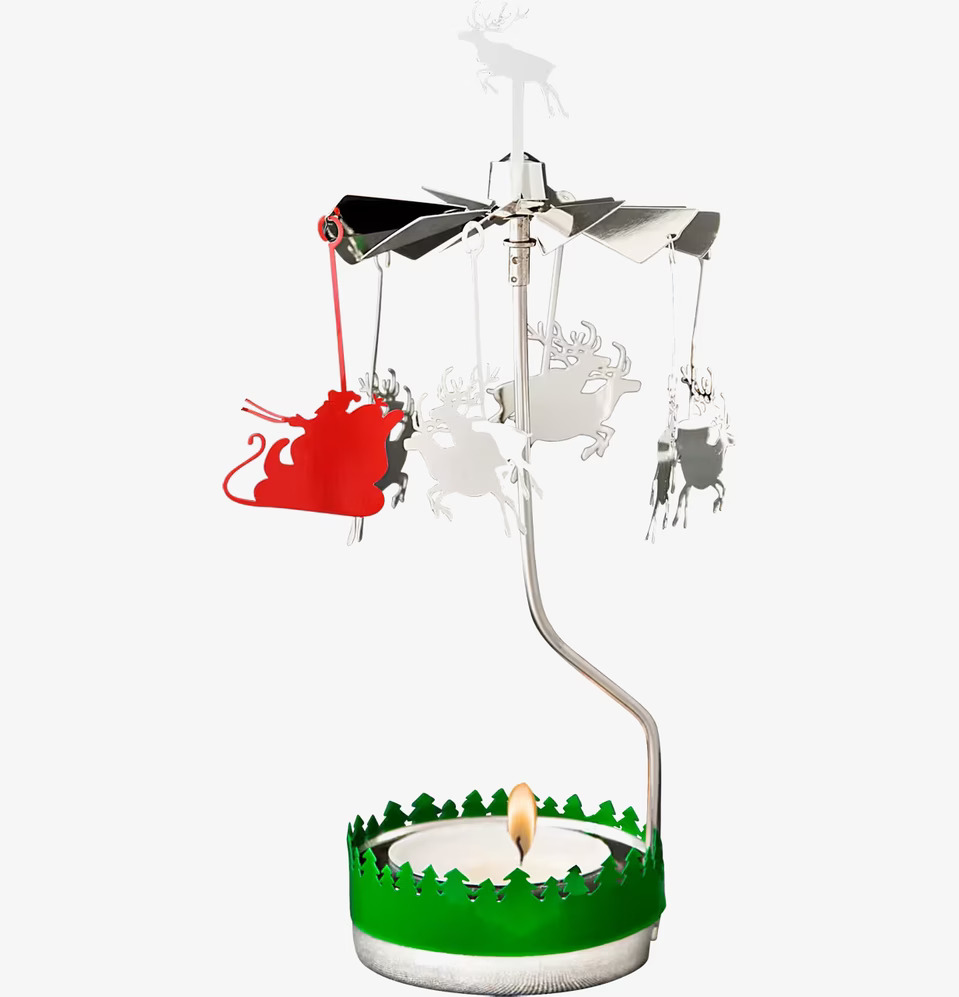 Bild av dekorativt änglaspel med tomte och renar