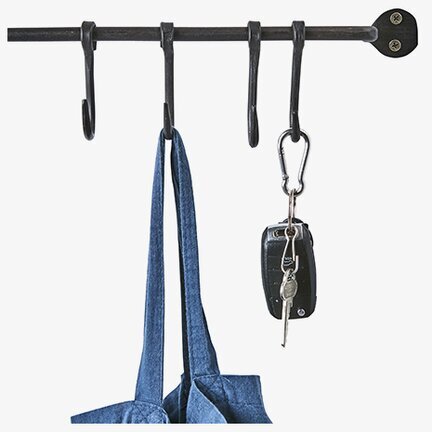 Väggskena Med Krokar Thor från Affari med väska och nycklar