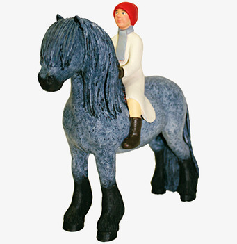 Bild av detaljrik skulptur med nordisk folklore