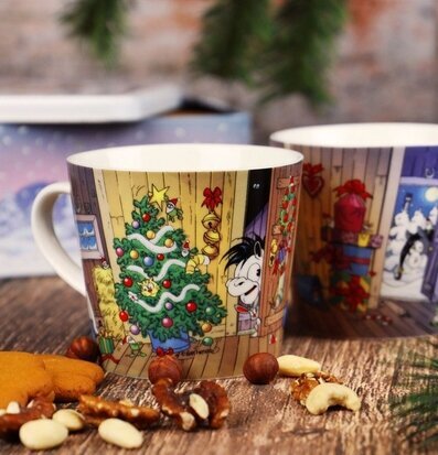 Bild av livfull julmugg med detaljerad illustration