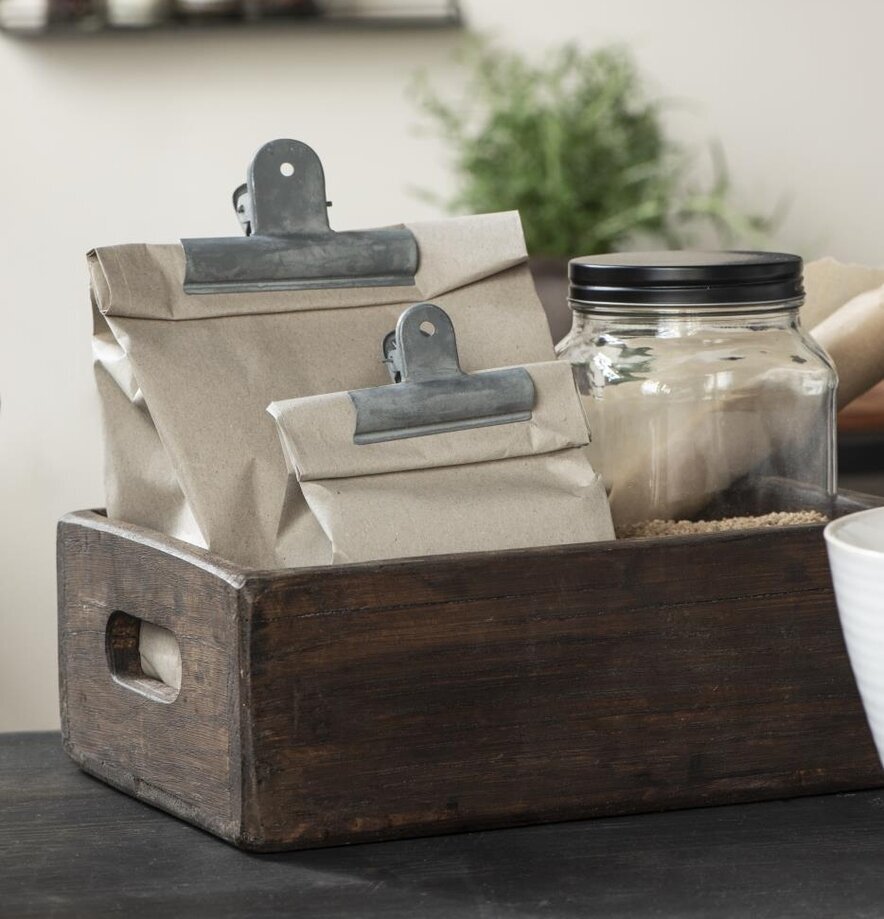 Trälåda Med Handtag Unika från IB Laursen på köksbord