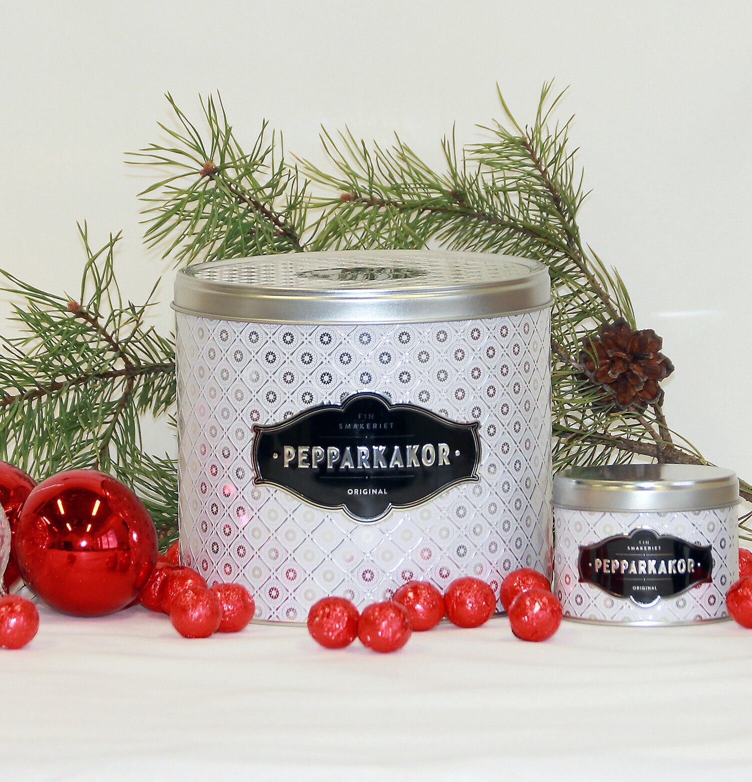 Pepparkakor Vit 430 G från Finsmakeriet med juldekorationer