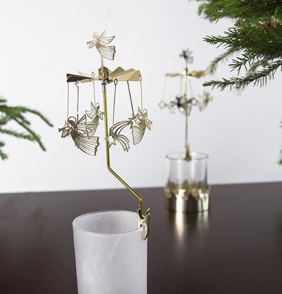 Bild av elegant änglaspel med stjärnor och änglar