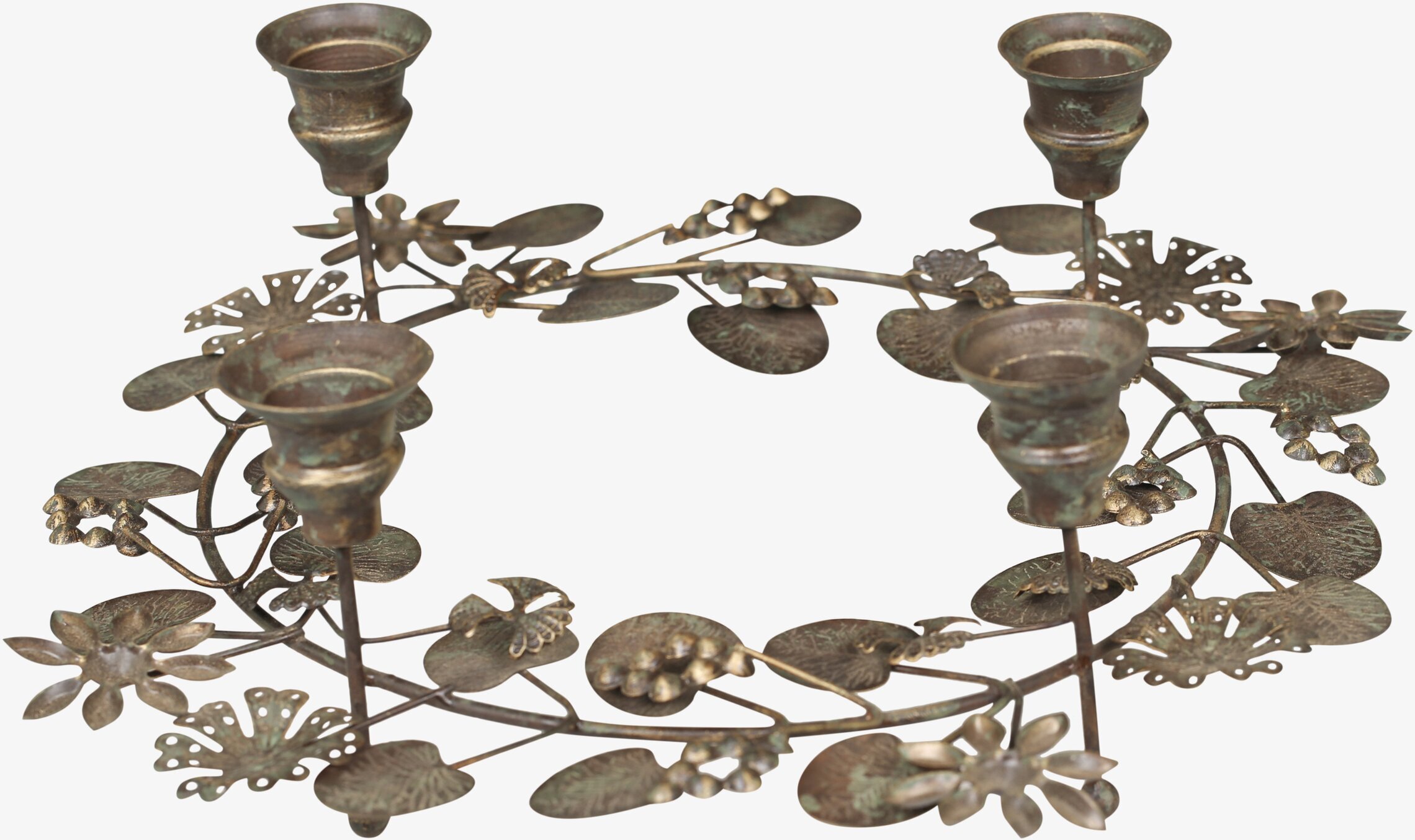 Adventsljusstake Antik Mässing från Chic Antique med blommönster