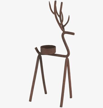 Foto av smakfullt designad ljusstake med rustik stil