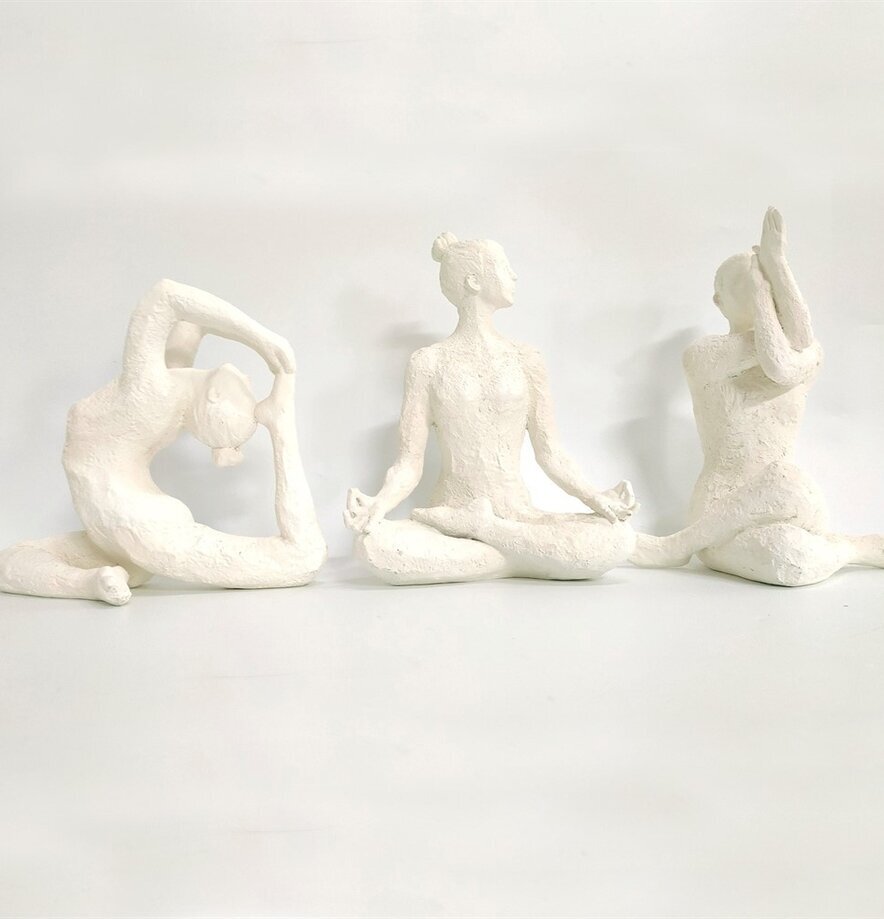 Yoga Etenia Vit skulpturer från Nääsgränsgården