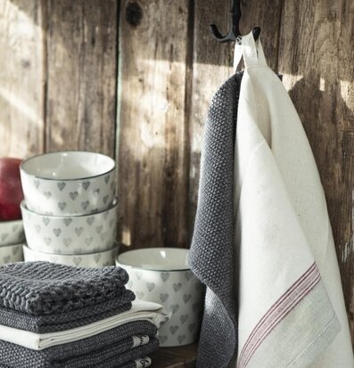 Foto av charmig och rustik köksmiljö med detaljer