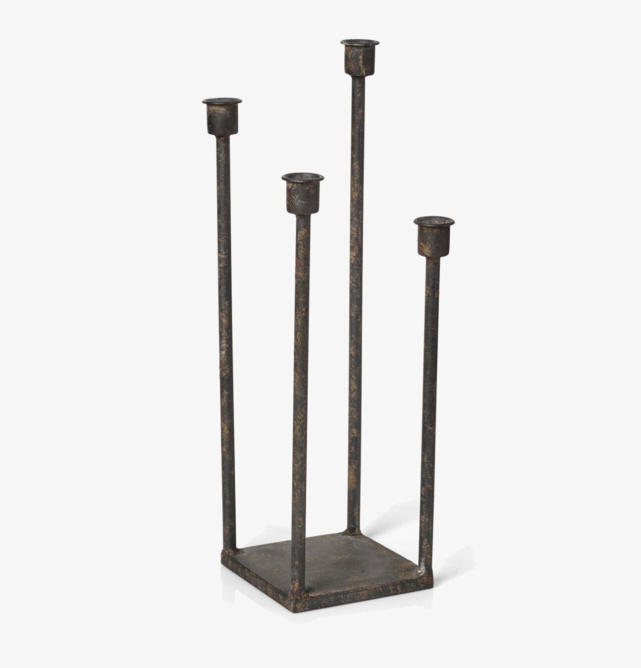 Bild av robust och stilren adventsljusstake i metall