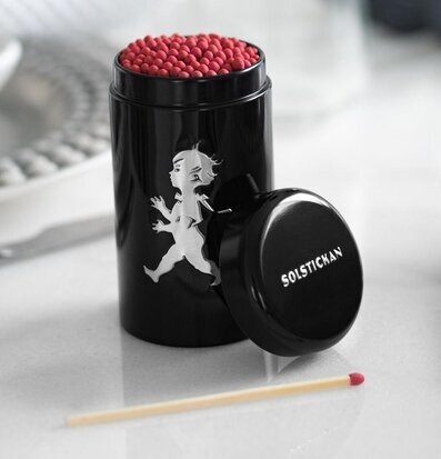 Bild av elegant svart tändsticksrör med designfokus