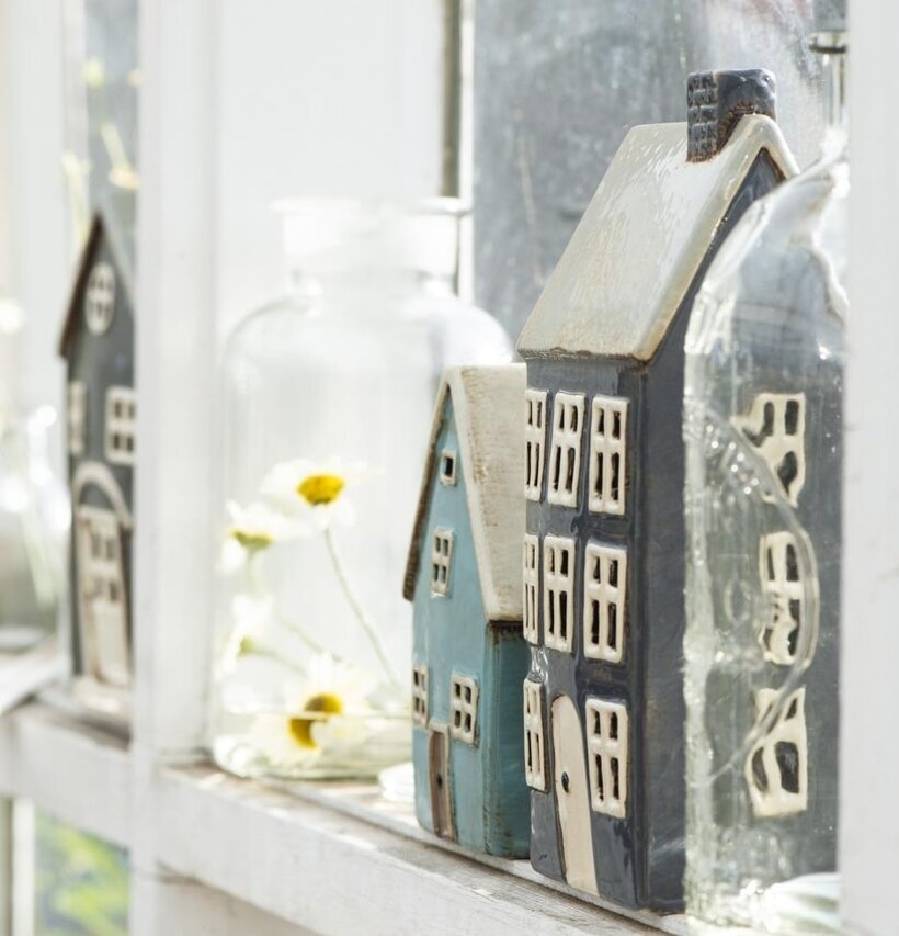 Ljuslykta Nyhavn Beige/Blue från IB Laursen på vit hylla