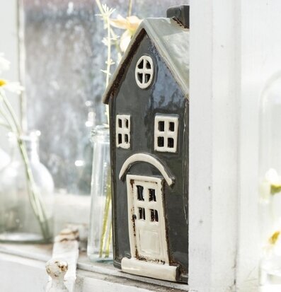 Bild av charmig ljuslykta med nostalgisk design