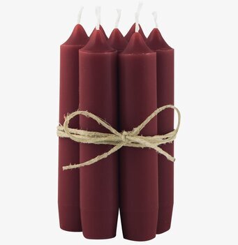 Bild av sex mörkröda stearinljus i rustik stil