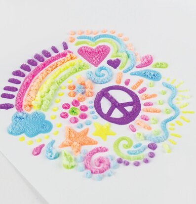 Bild av kreativ komposition med neonfärger och former