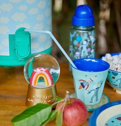 Bild av färgglada och fantasifulla vardagsdetaljer