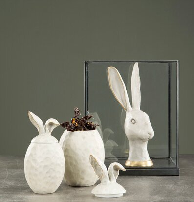 Bild av stilfulla dekorativa föremål och arrangemang