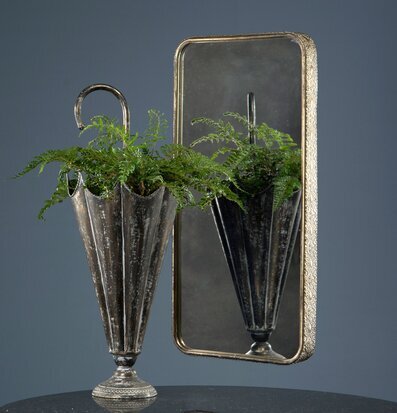 Bild av elegant paraplyställ med antik finish