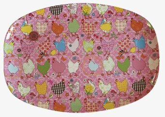 Bild av färgglad oval tallrik med hönor i melamin