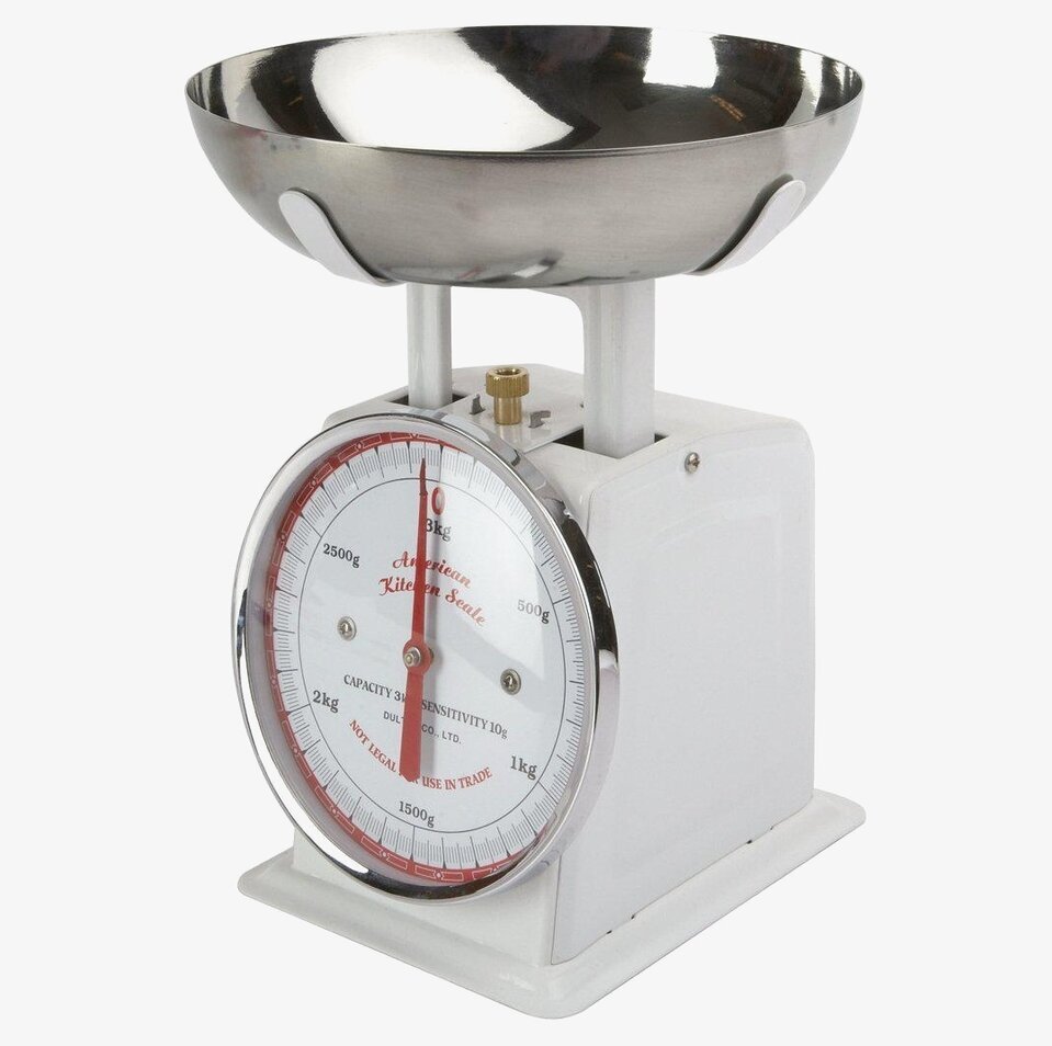 Foto av klassisk köksvåg med rostfri skål