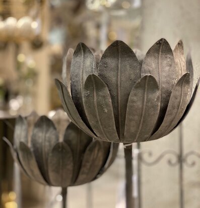 Bild av dekorativa metalliska marschallhållare