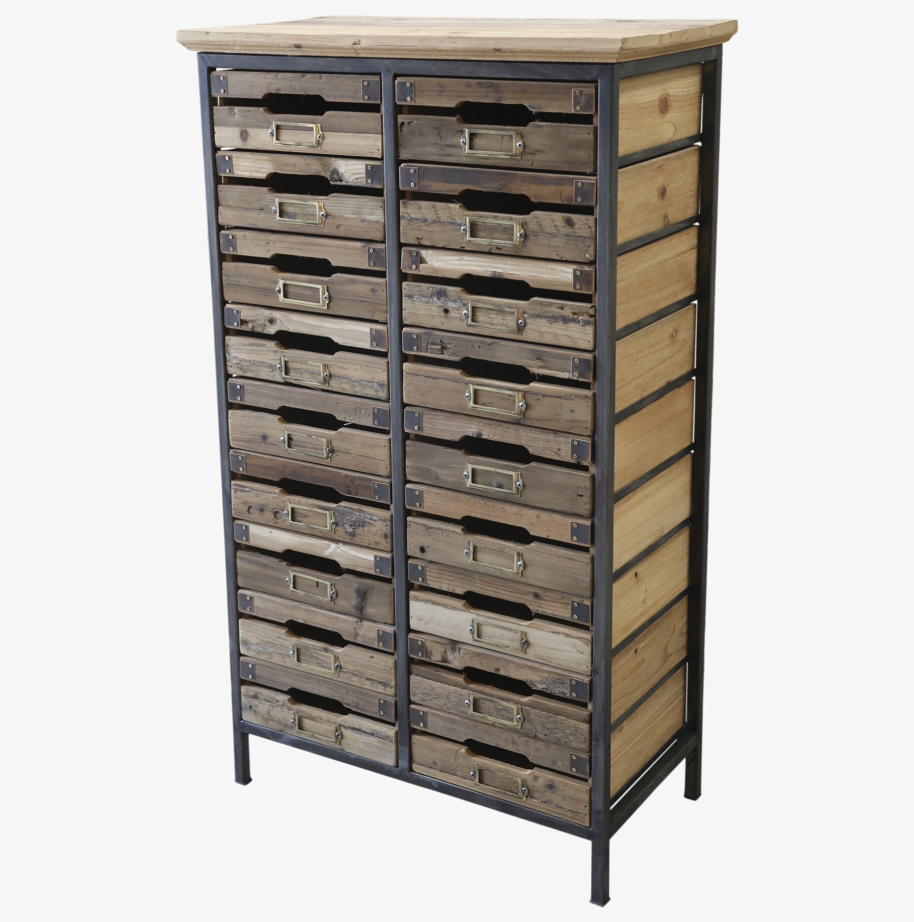 Byrå Med 18 Lådor från Chic Antique i rustik design