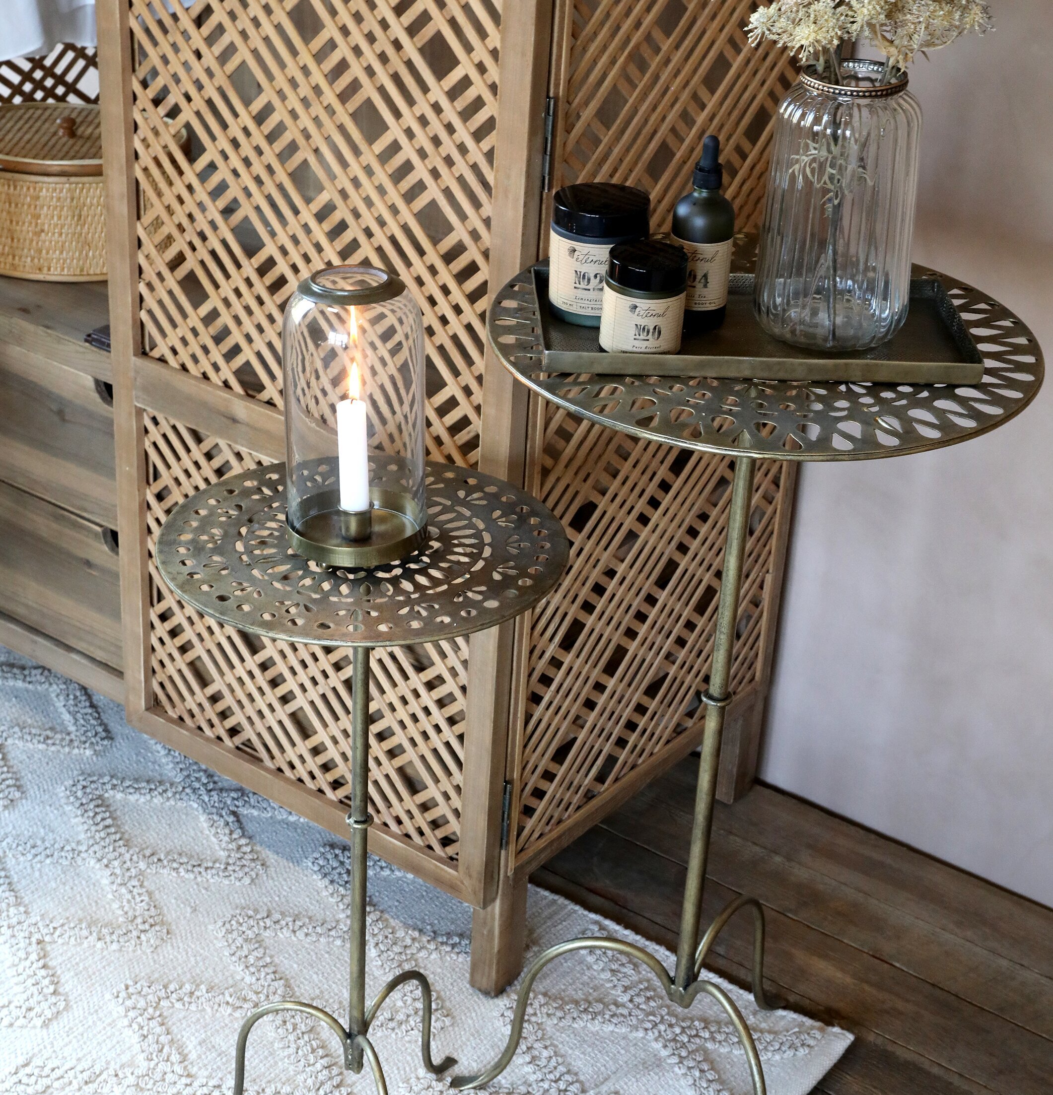 Runt Bord Antik Mässing från Chic Antique med elegant design