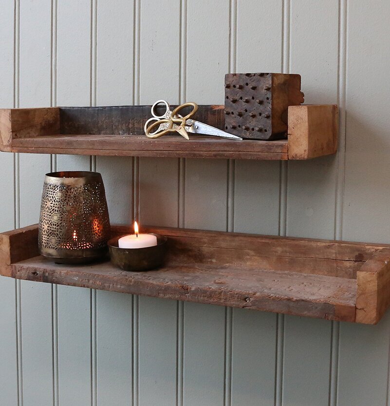 Trähylla Med Kant Grimaud Large från Chic Antique på vägg