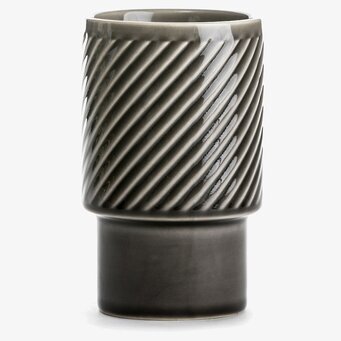 Foto av stilren och funktionell lattemugg i grått