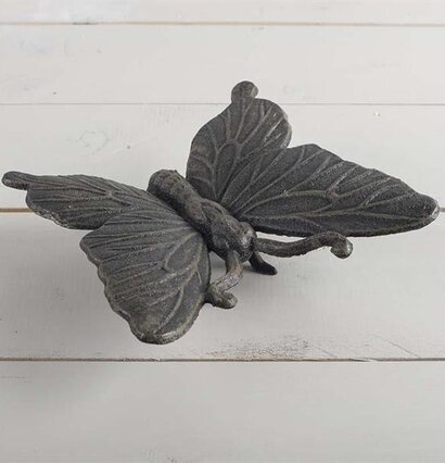 Fjäril Gjuten Trädgård från Multi Agentur på vit yta