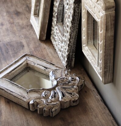 Bild av stilfullt spegelarrangemang med vintage-look