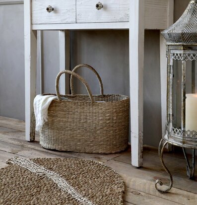 Bild av lantlig hallmöbel med rustik och vintage stil