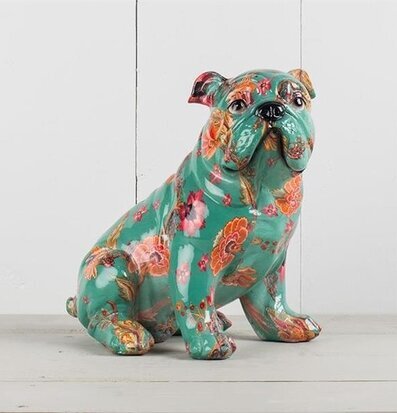 Bild av dekorativ mopsfigur i färgglad keramik