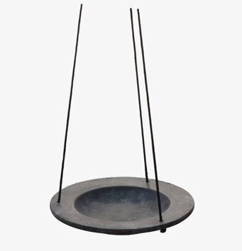 Foto av ett elegant och väderbeständigt fågelbad