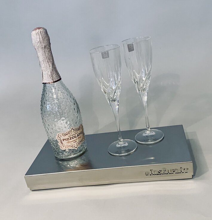 #ÄlskaPlåt Kylplatta från Älskaplåt med flaska och glas