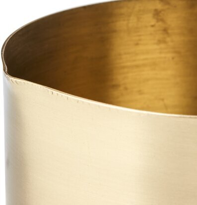 Bild av elegant mässingskärl med borstad textur