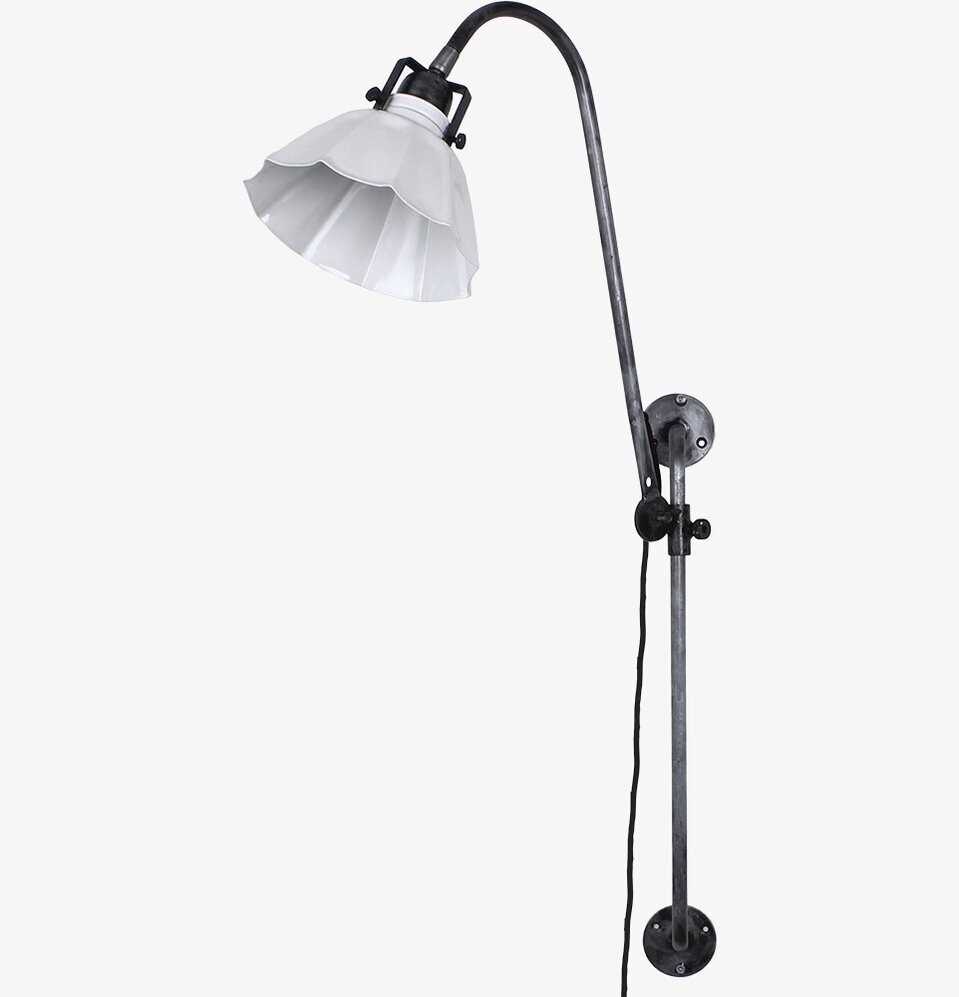 Vägglampa Margareta Antik Vit/Grafit från Strömshaga