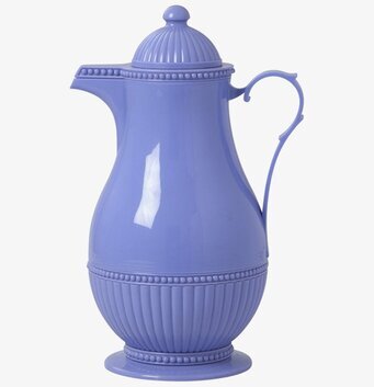 Bild av lila termos med elegant design och funktionalitet