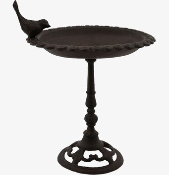 Bild av stilrent och funktionellt fågelbad utomhus