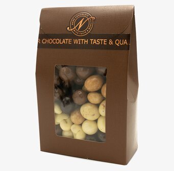 Bild av elegant chokladförpackning med smakfull design