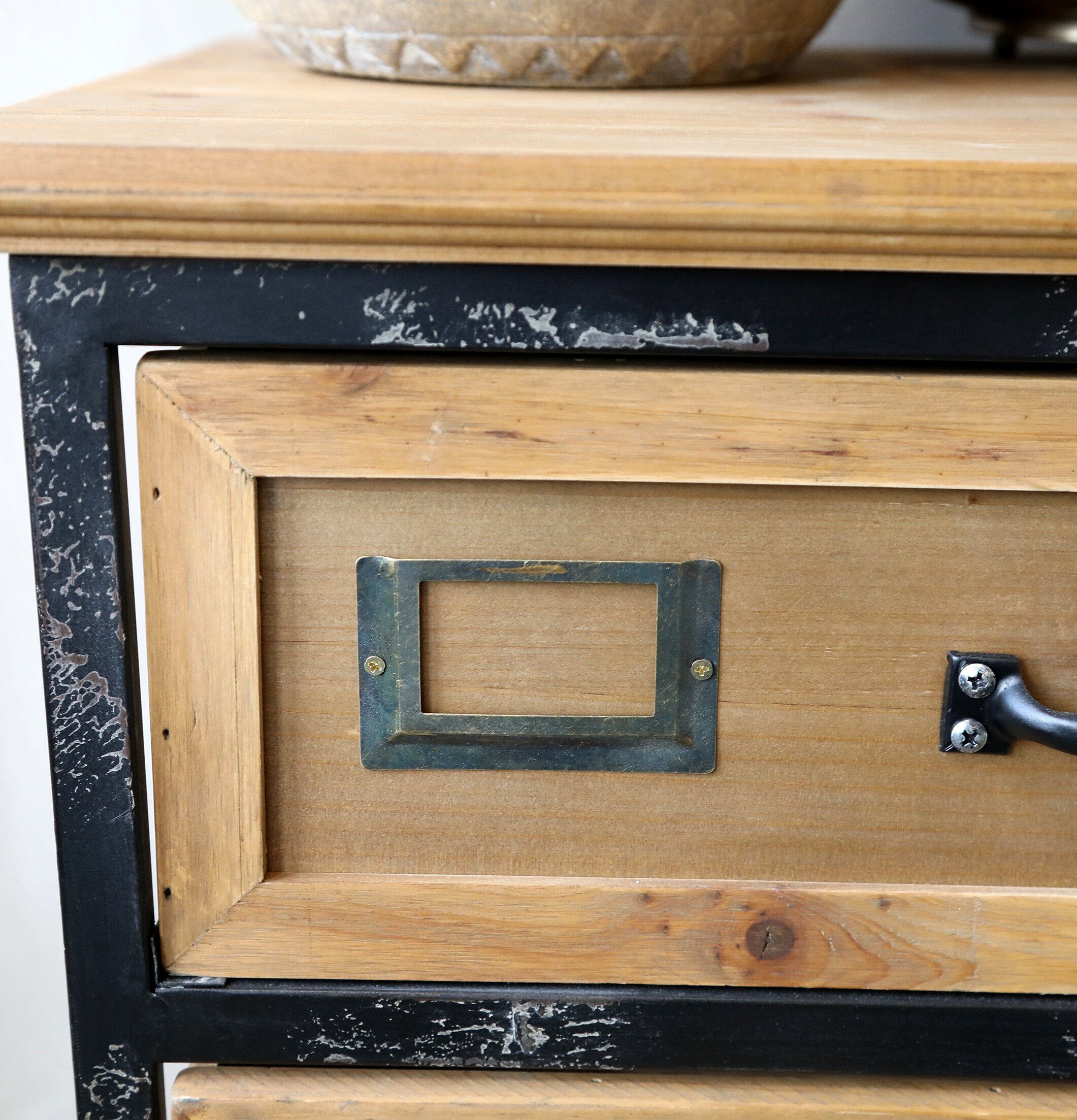 Byrå På Hjul - 3 Lådor från Chic Antique i rustik design