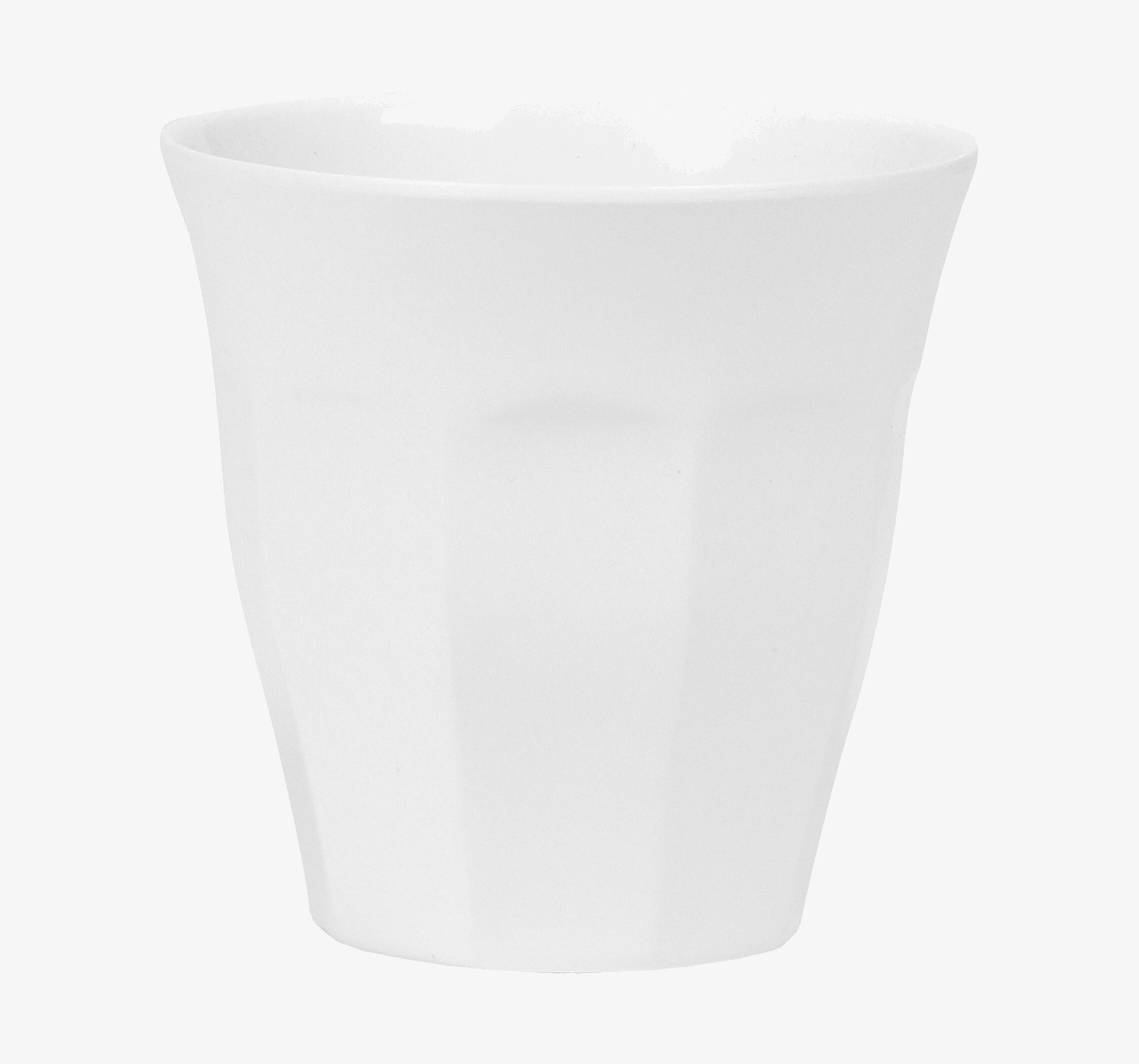 Bild av stilren vit mugg med tidlös och elegant design