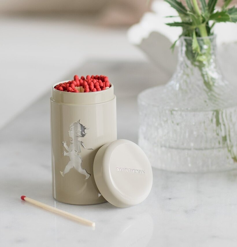 Tändsticksrör Sand från Solstickan med sandfärgad design