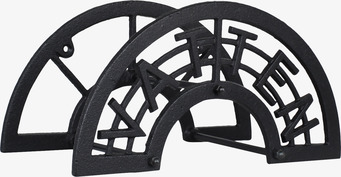 Foto av stilren och robust svart slanghållare i järn